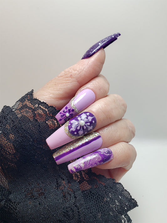 Purple & Gold Winter Nail’s